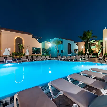 Club Vista Serena Aparthotel 3*