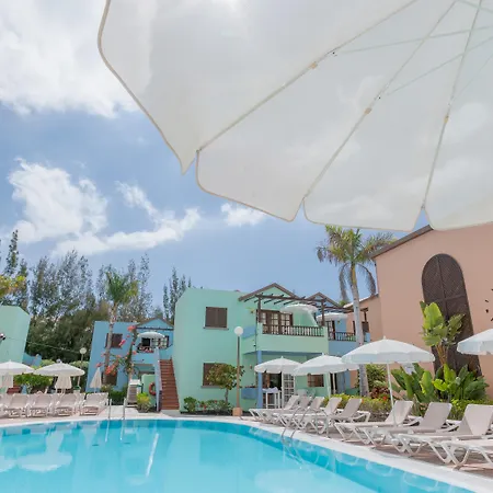Club Vista Serena 3*