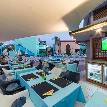 Apartmanhotel Club Vista Serena 3*