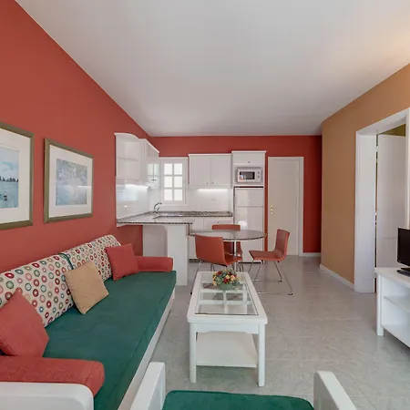 Club Vista Serena 3*