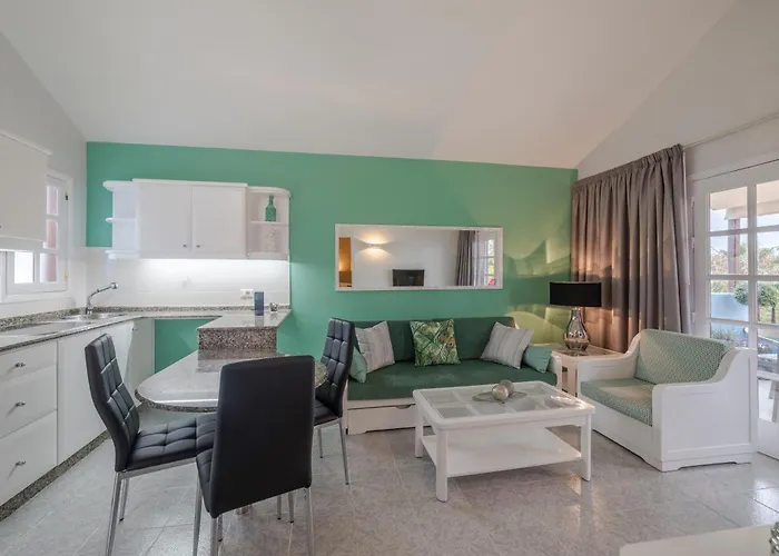 Aparthotel Club Vista Serena 3*