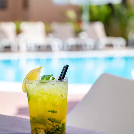 Club Vista Serena Apart Otel